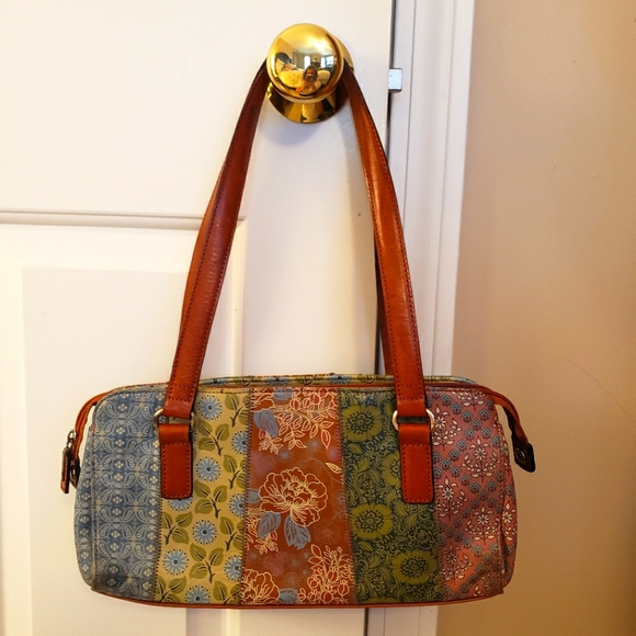 EUC set of Vintage Fossil leather patchwork shoulder bag and wallet - Picture 2 of 16